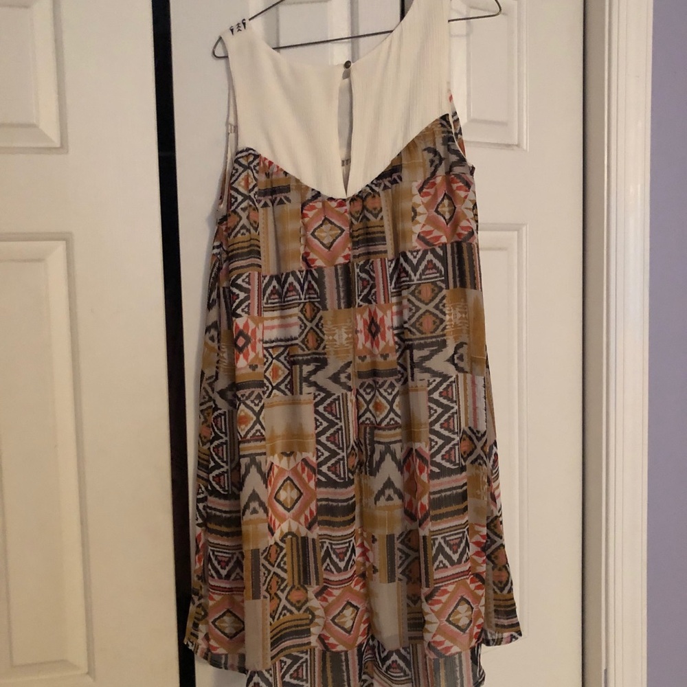 Dress - Picture 2 of 3